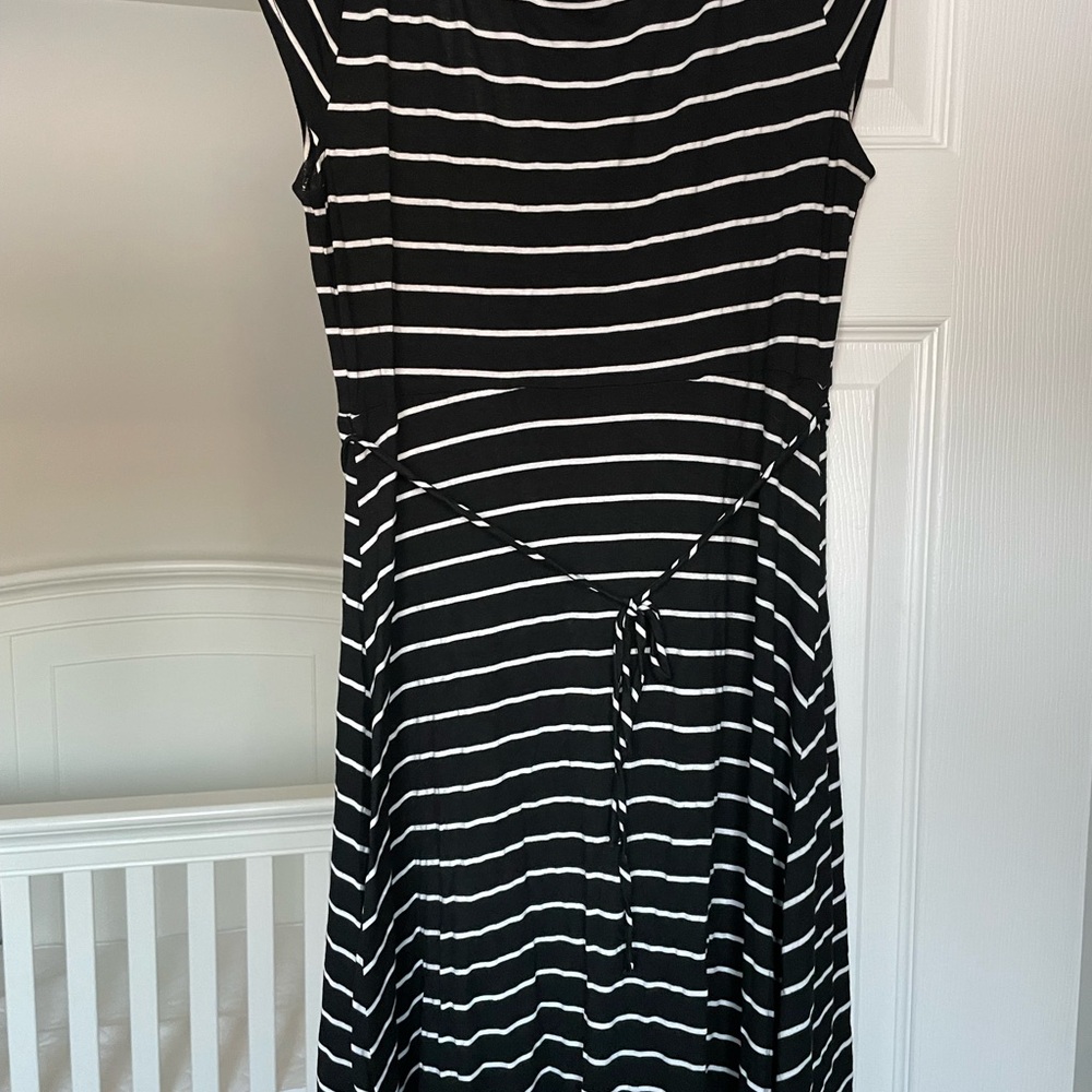Motherhood Black and White Maternity Dress - Picture 3 of 3